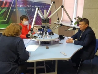 О тепловой модернизации многоквартирных жилых домов рассказывает М.П.Малашенко для слушателей Первого национального канала Белорусского радио