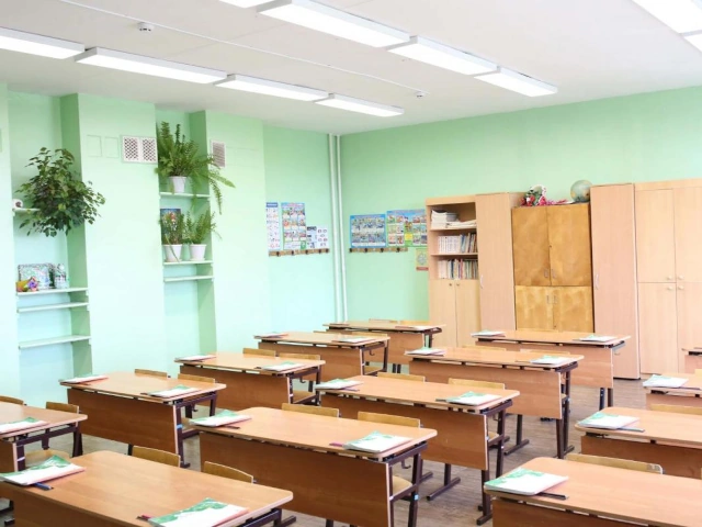 Школы Ярославской области: качественный свет и досрочная экономия
