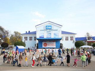 При поддержке «Газпром трангаз Чайковский» в Пермском крае прошел фестиваль #ВместеЯрче