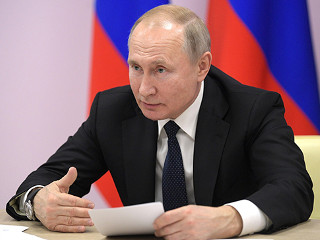 Путин поручил найти средства на бесплатное подключение газа для россиян