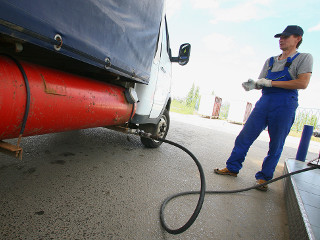 Правительство оплатит 60% расходов при переводе машин с бензина на газ