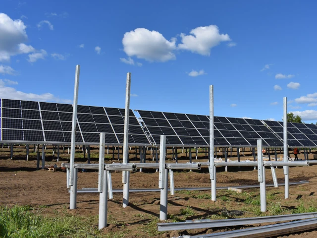 В Туре Эвенкийского муниципального района завершают строительство первой солнечной электростанции в крае