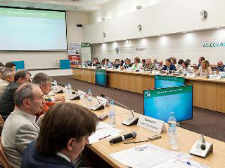 В Аналитическом центре при Правительстве РФ обсудили вопросы финансирования энергосбережения и ВИЭ